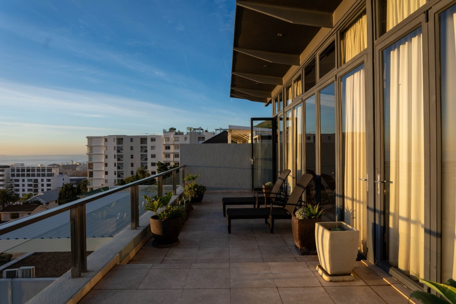 4 Bedroom Property for Sale in Sea Point Western Cape